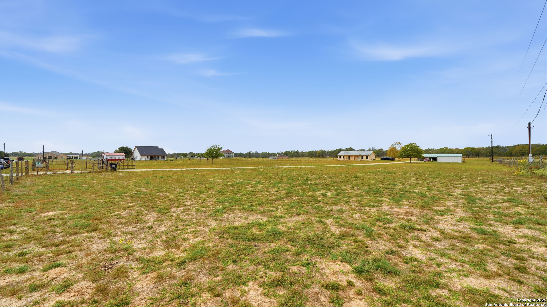 142 Chaparral, Floresville, TX 78114