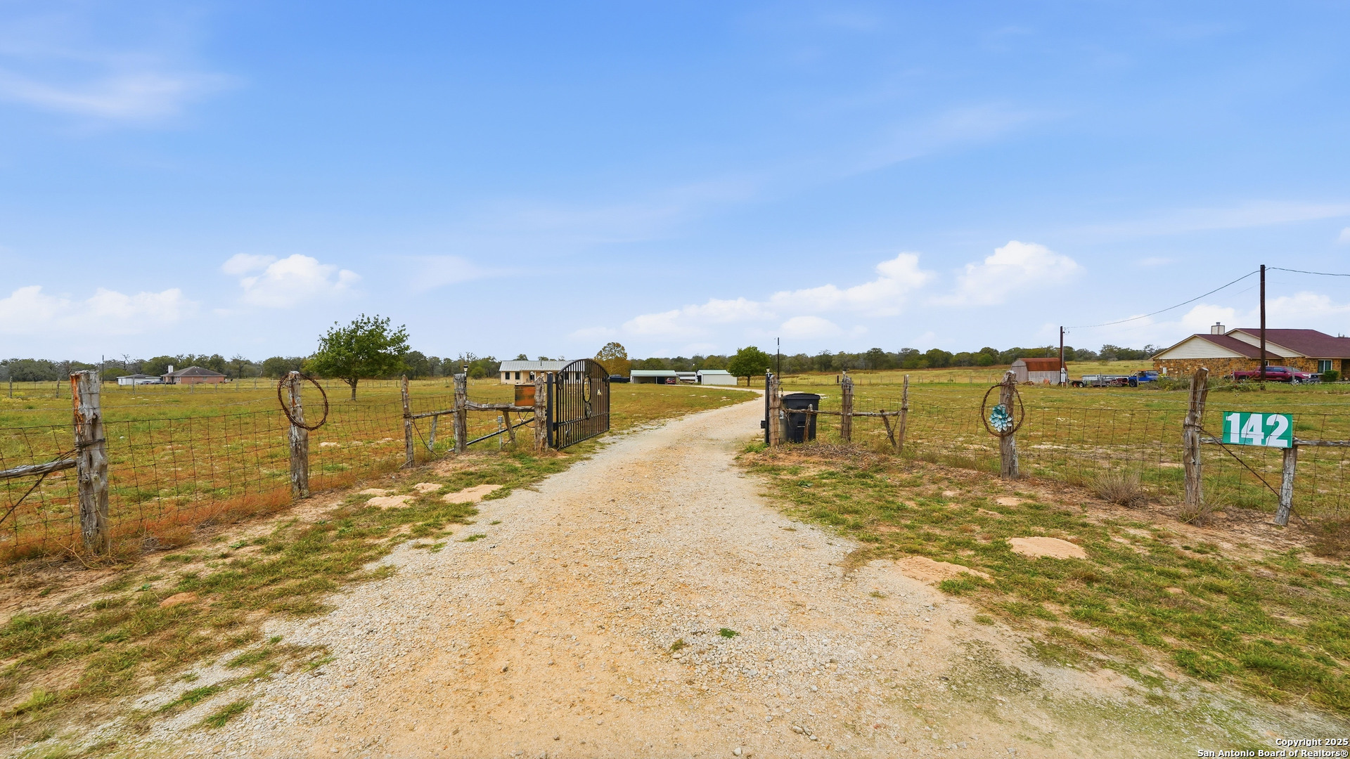 142 Chaparral, Floresville, TX 78114