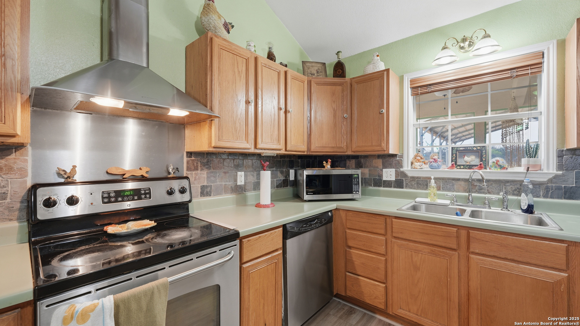 142 Chaparral, Floresville, TX 78114