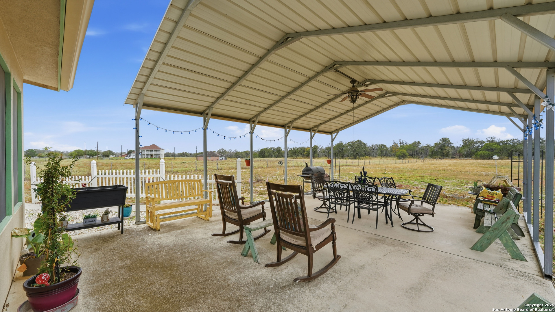 142 Chaparral, Floresville, TX 78114