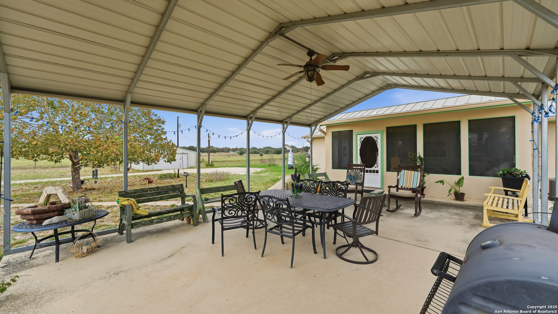 142 Chaparral, Floresville, TX 78114