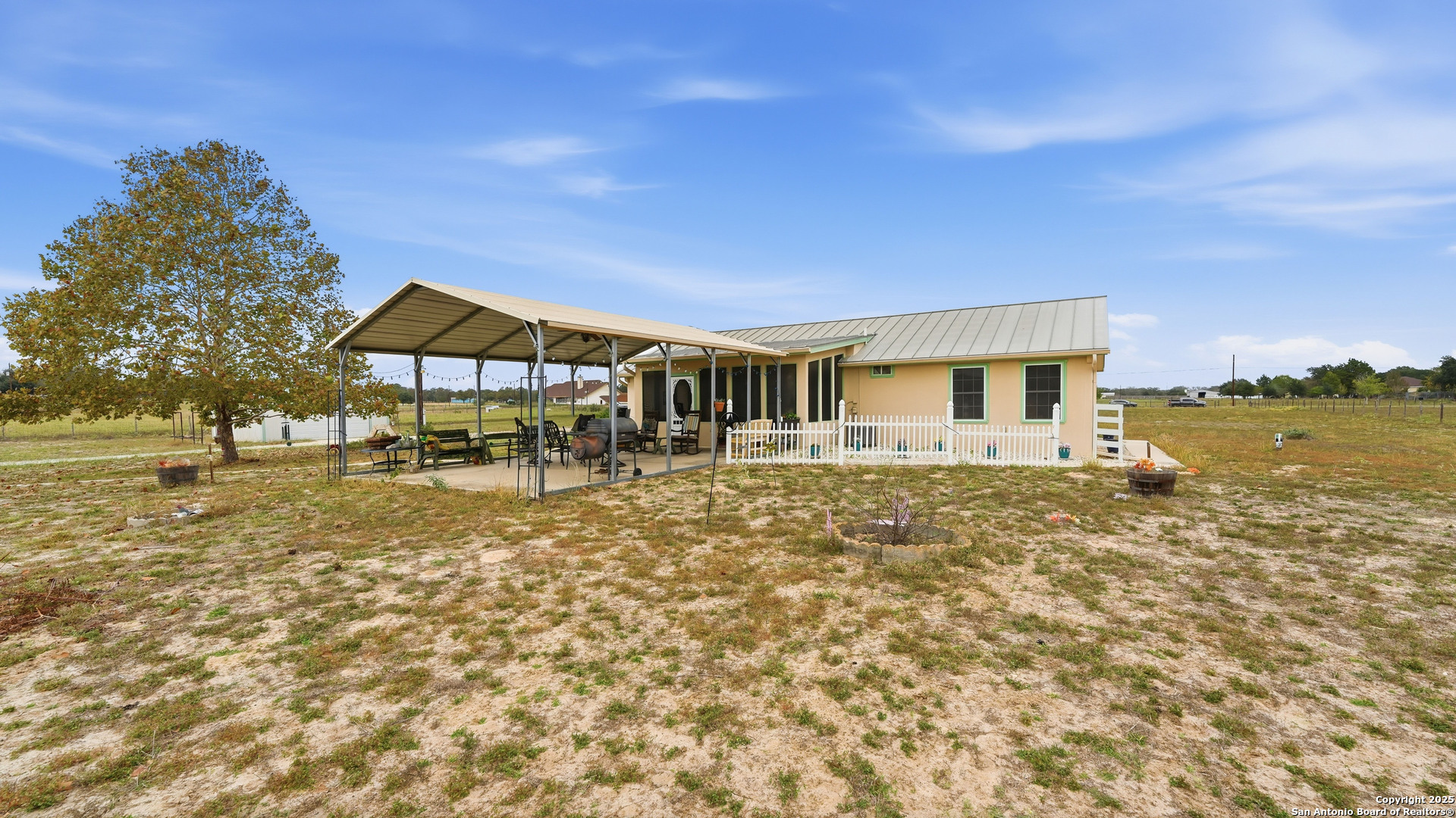 142 Chaparral, Floresville, TX 78114