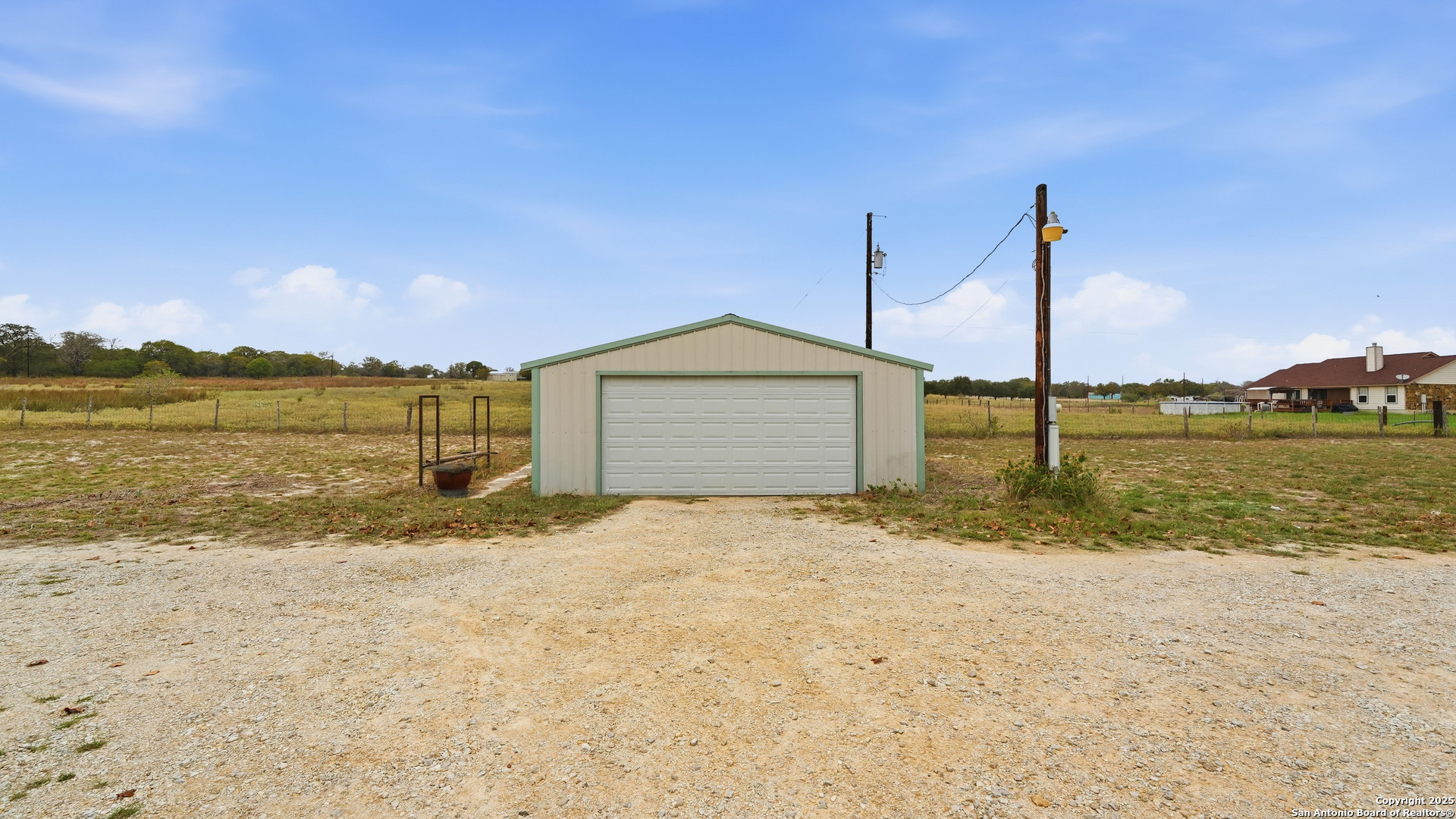 142 Chaparral, Floresville, TX 78114