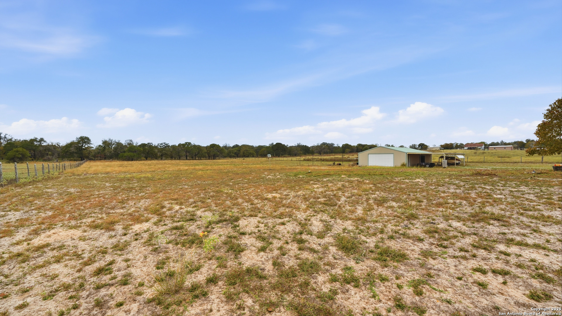 142 Chaparral, Floresville, TX 78114