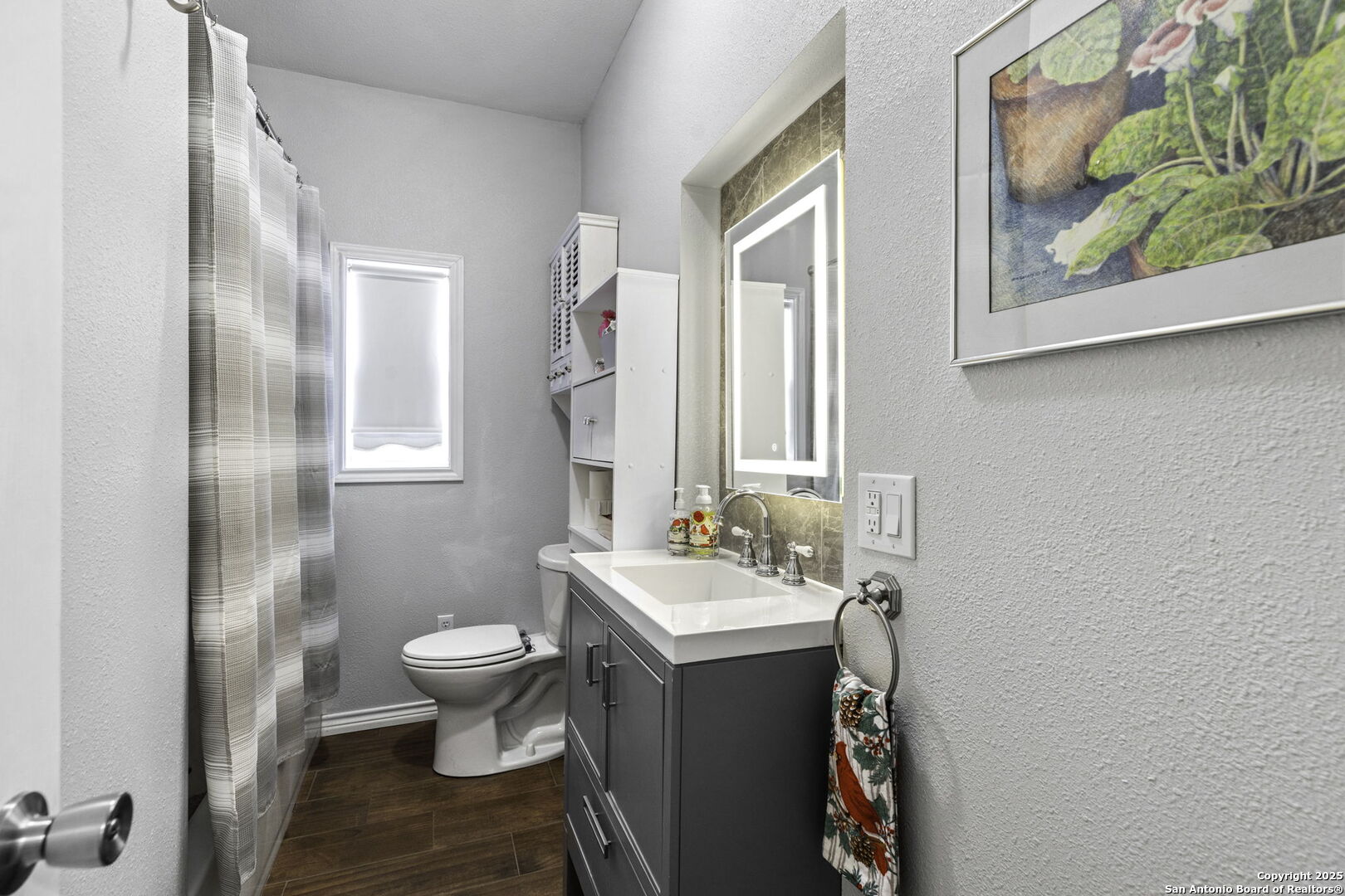 Guest bath downstairs