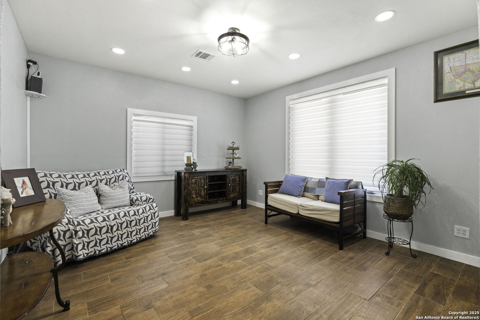 Downstairs office/2nd living