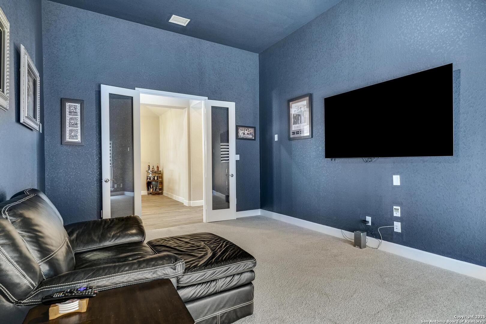 Flex/Media/Game room