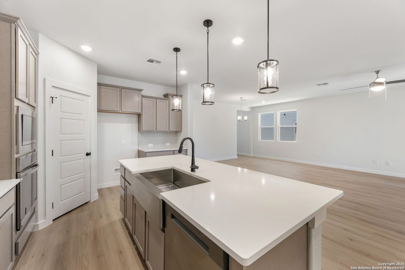 13206 CHANUTE FIELD DR, San Antonio, TX 78253