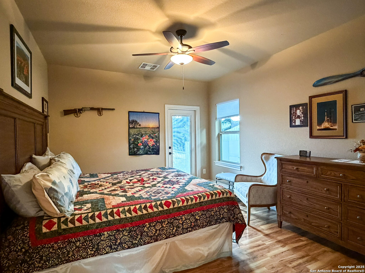 Guest Bedroom with Full Bathroom 1st floor