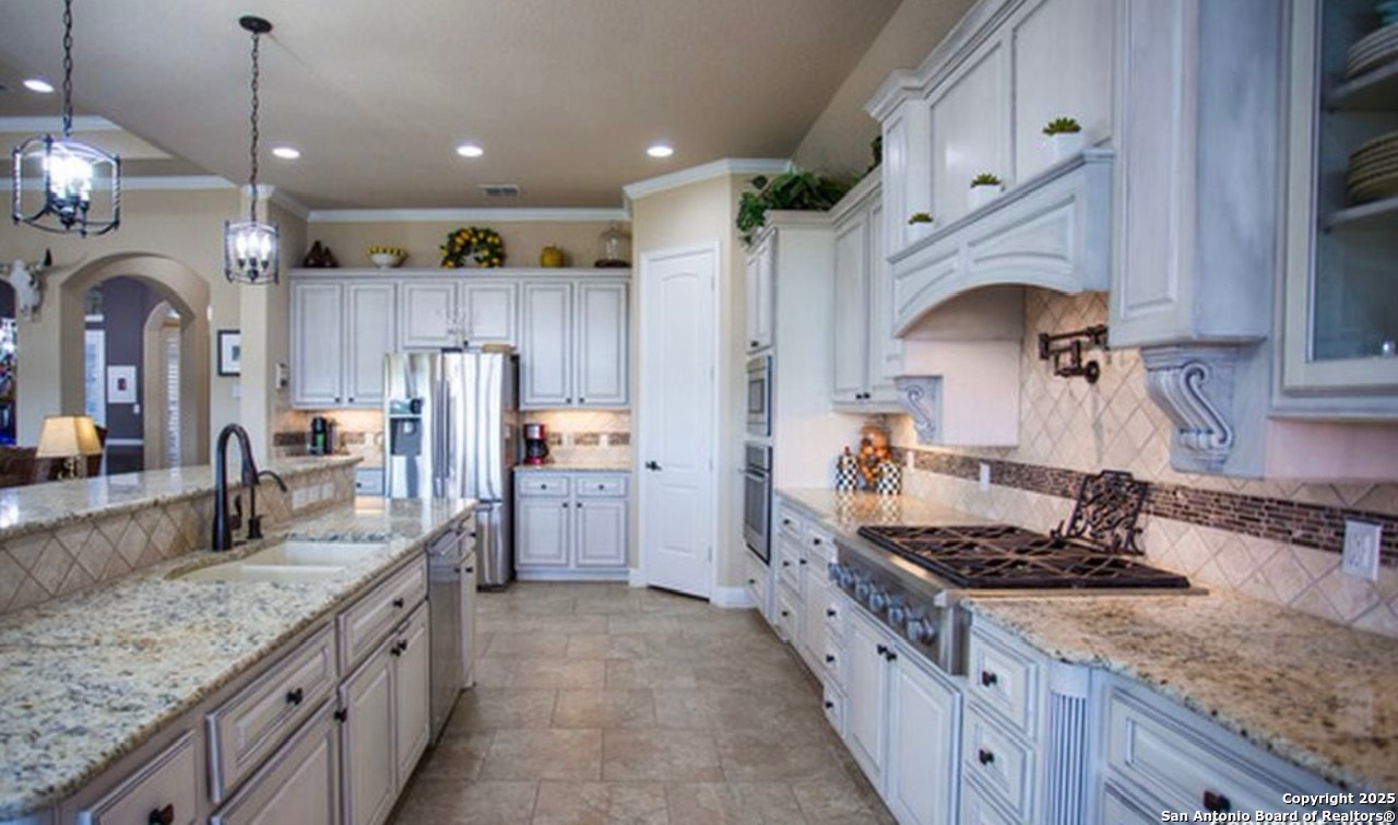 17019 Turin Rdg, San Antonio, TX 78255