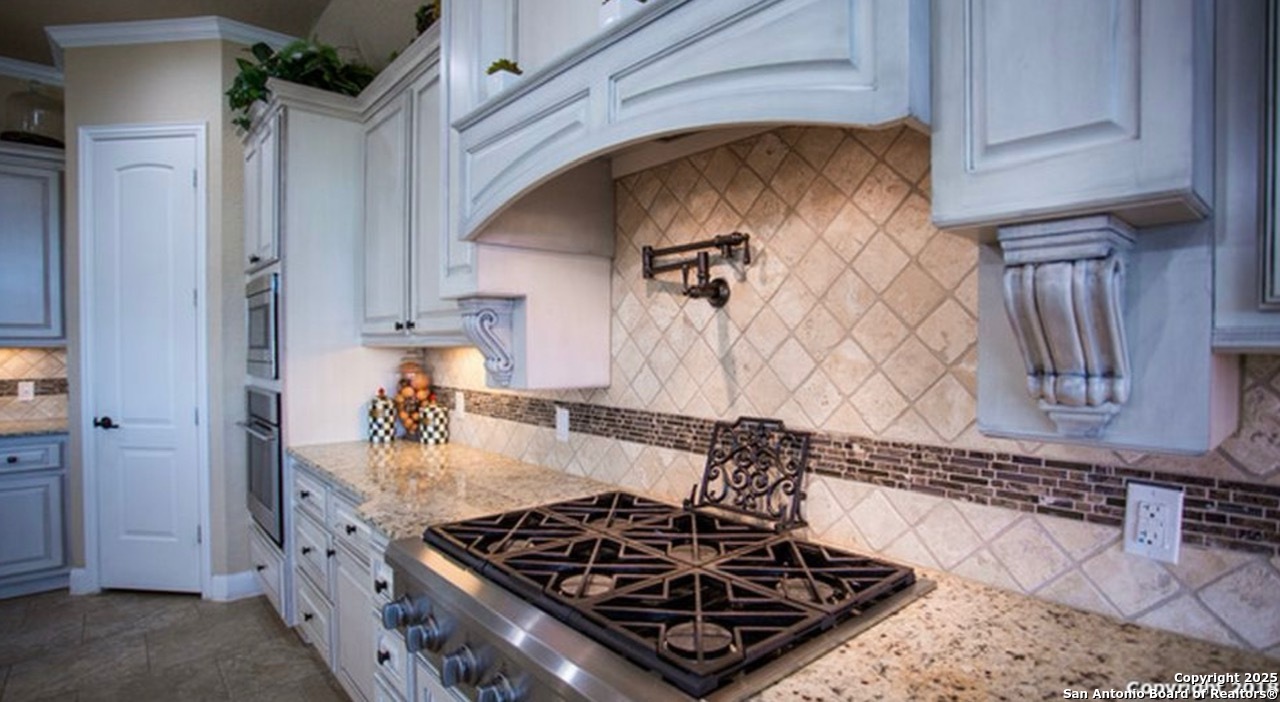 17019 Turin Rdg, San Antonio, TX 78255
