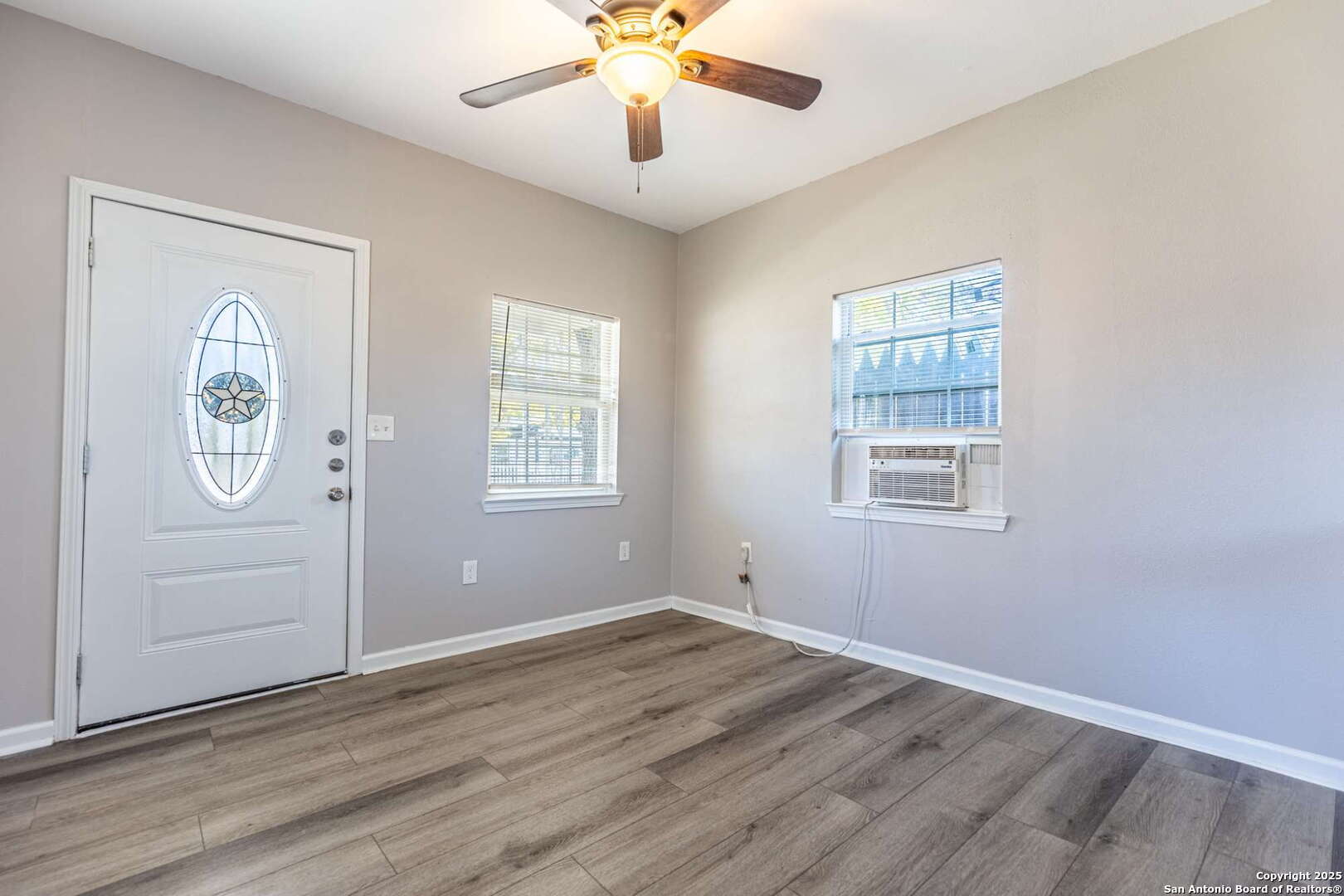 527 MCKINLEY AVE, San Antonio, TX 78210