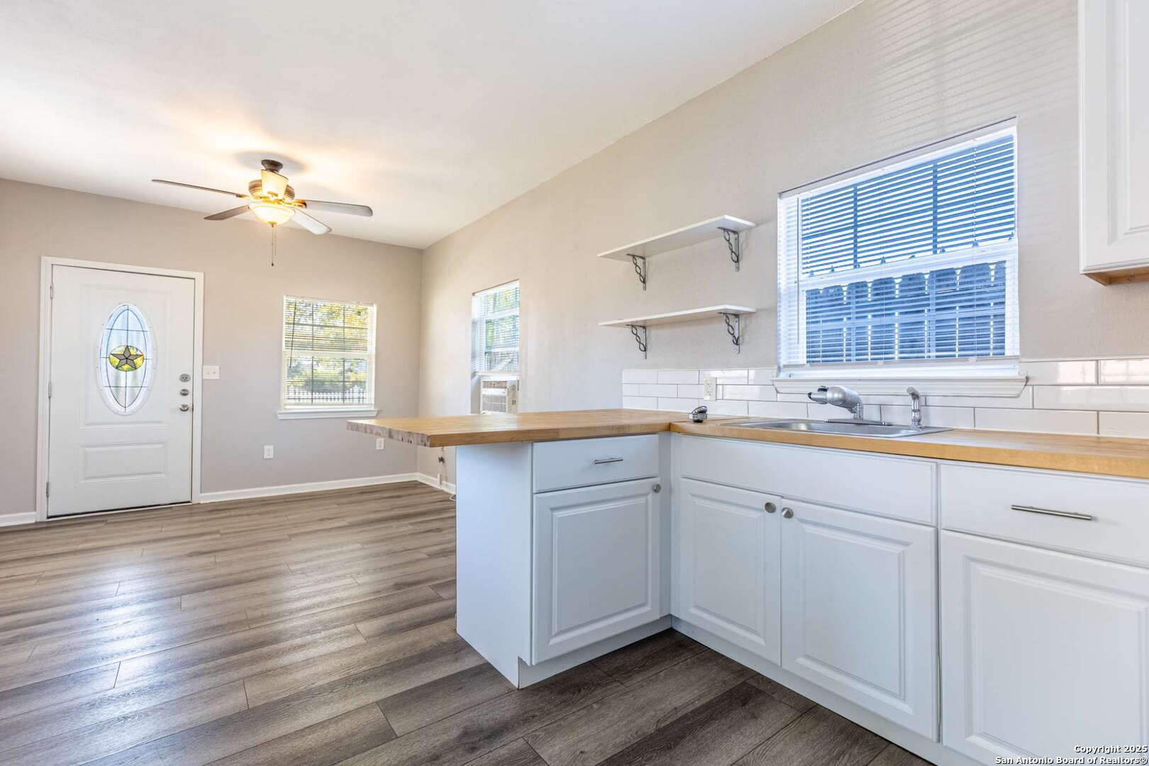 527 MCKINLEY AVE, San Antonio, TX 78210