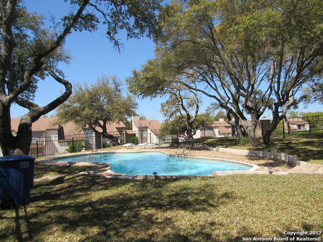 33rd image of 1101 Parkview Dr #B12, Canyon Lake, TX 78133 | MLS# 1998960