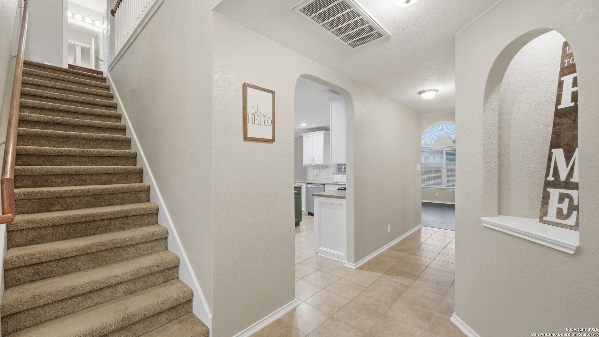 716 Hollow Rdg, Schertz, TX 78108