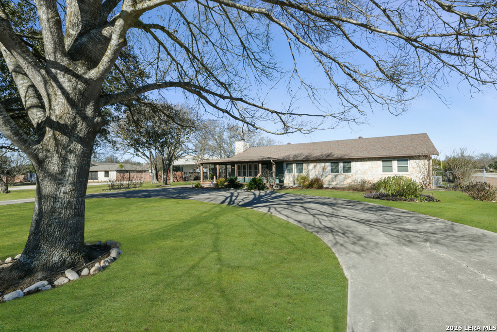 1033 Live Oak Listing Cover Image