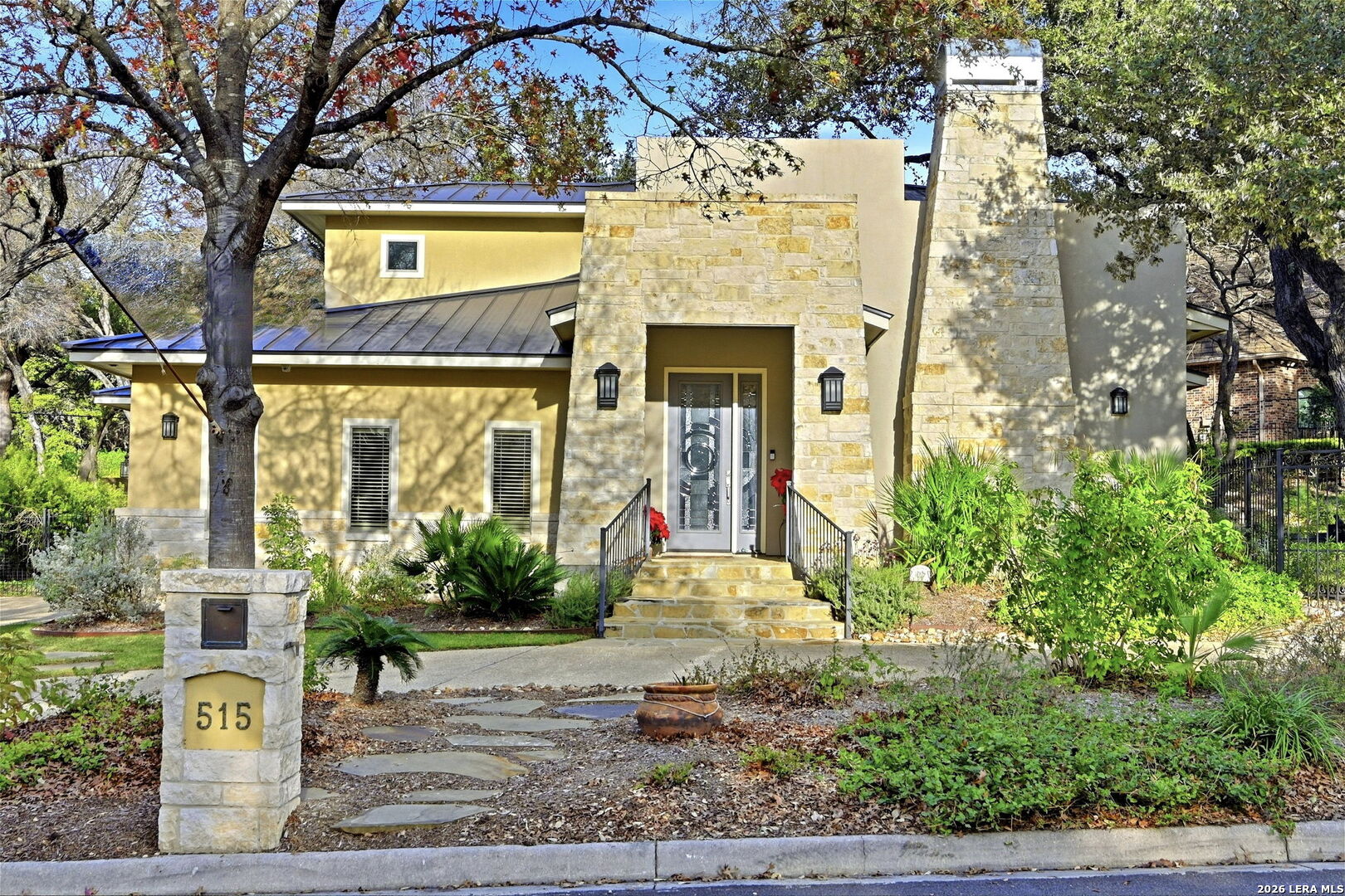 515 Stonewood Listing Cover Image