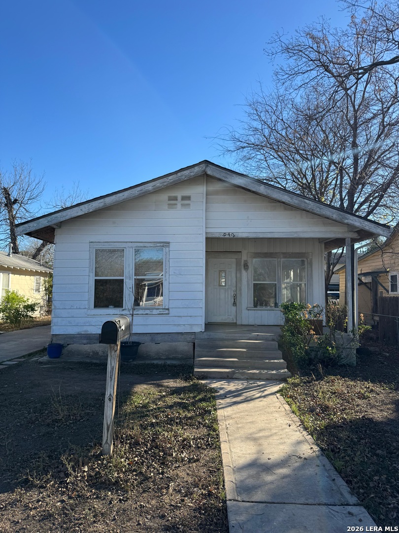 942 Lynwood Listing Cover Image