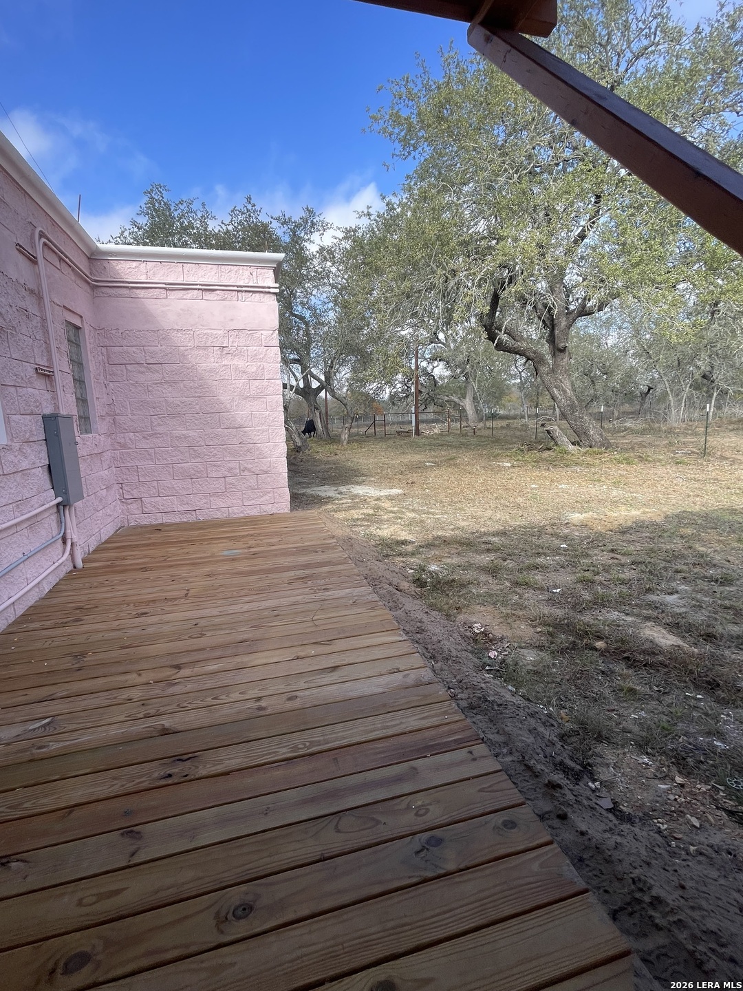 345 Sir David Ln, Poteet, TX 78065