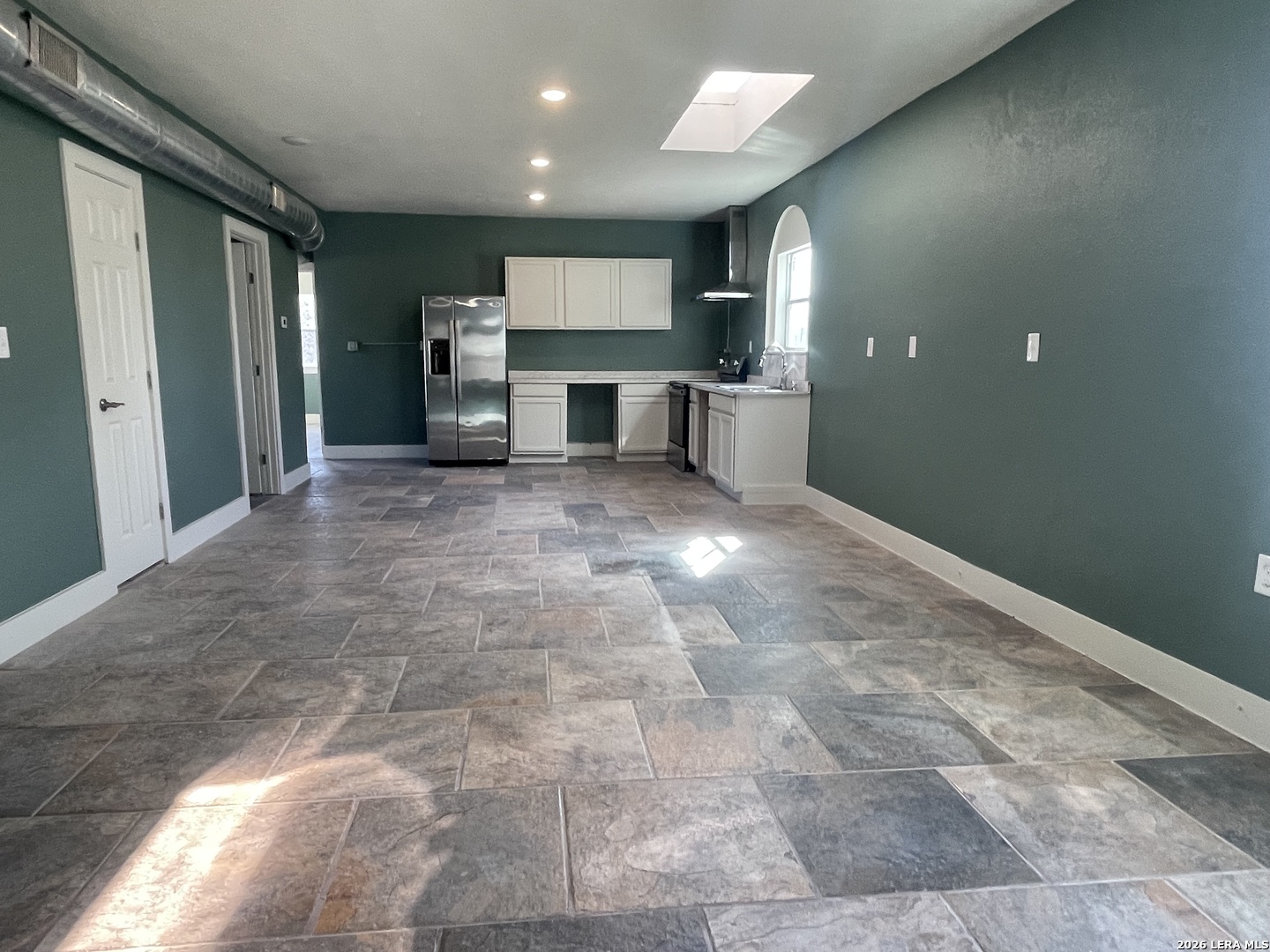 345 Sir David Ln, Poteet, TX 78065