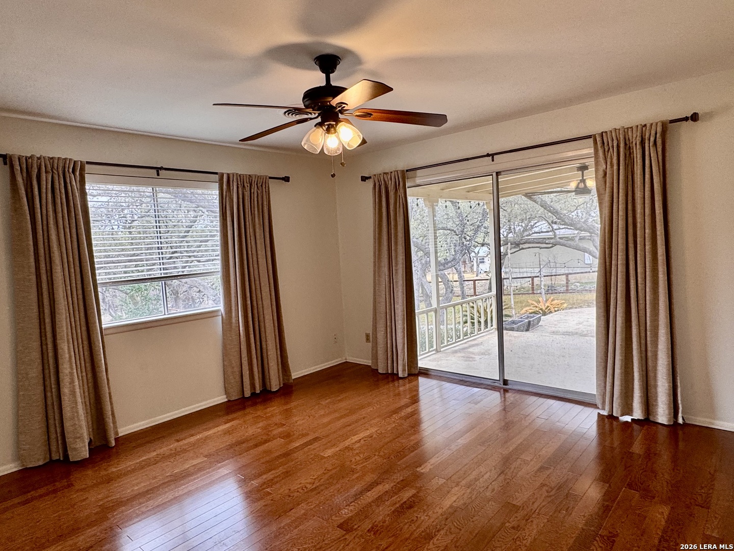 131 CANYON OAKS DR, Hollywoodpark, TX 78232