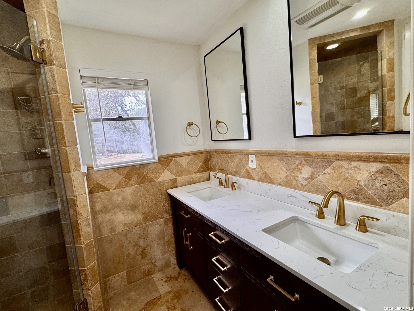 131 CANYON OAKS DR, Hollywoodpark, TX 78232