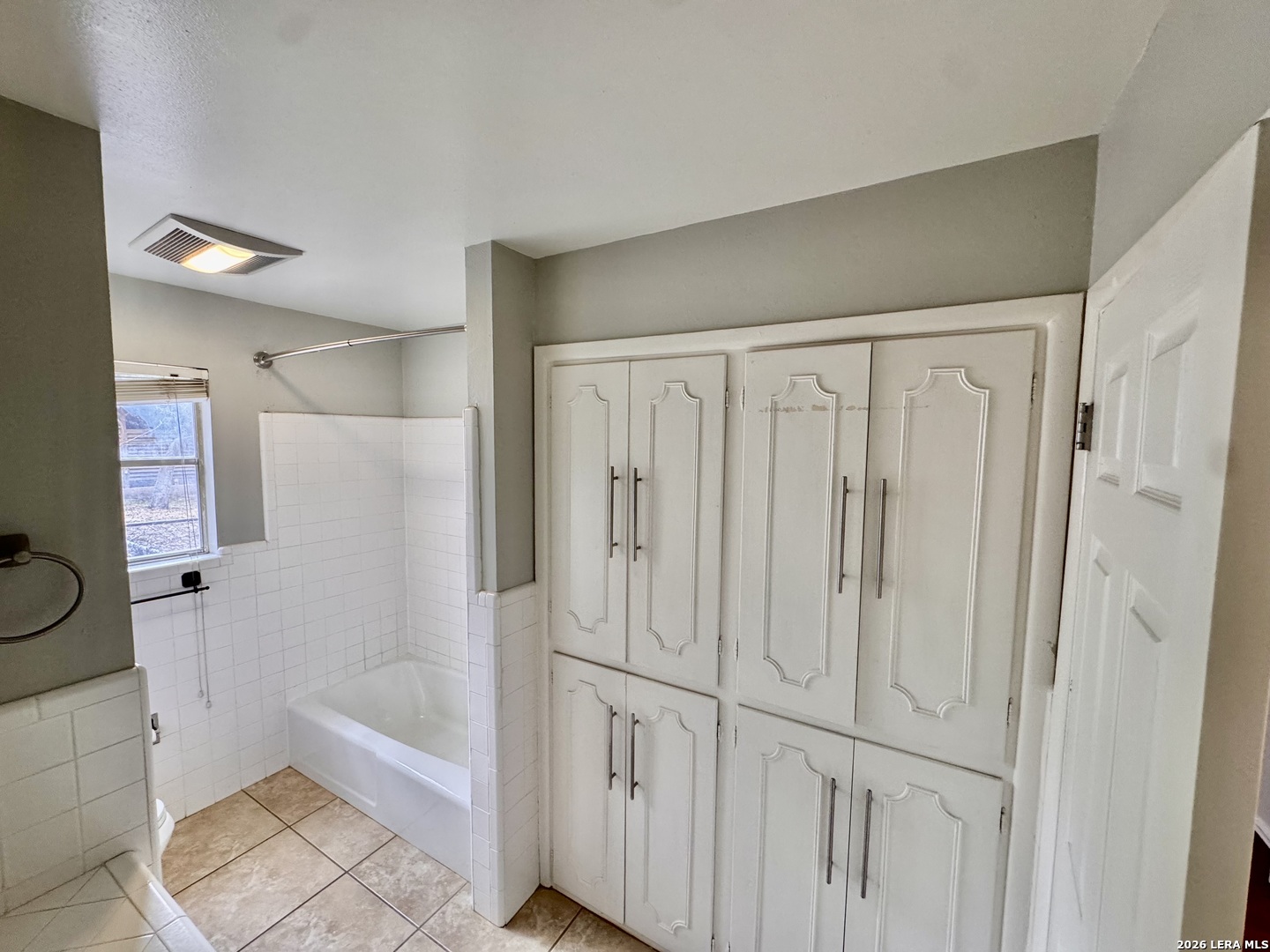 131 CANYON OAKS DR, Hollywoodpark, TX 78232