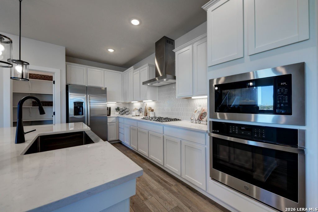 17155 ELDER WALNUT DR, Elmendorf, TX 78112