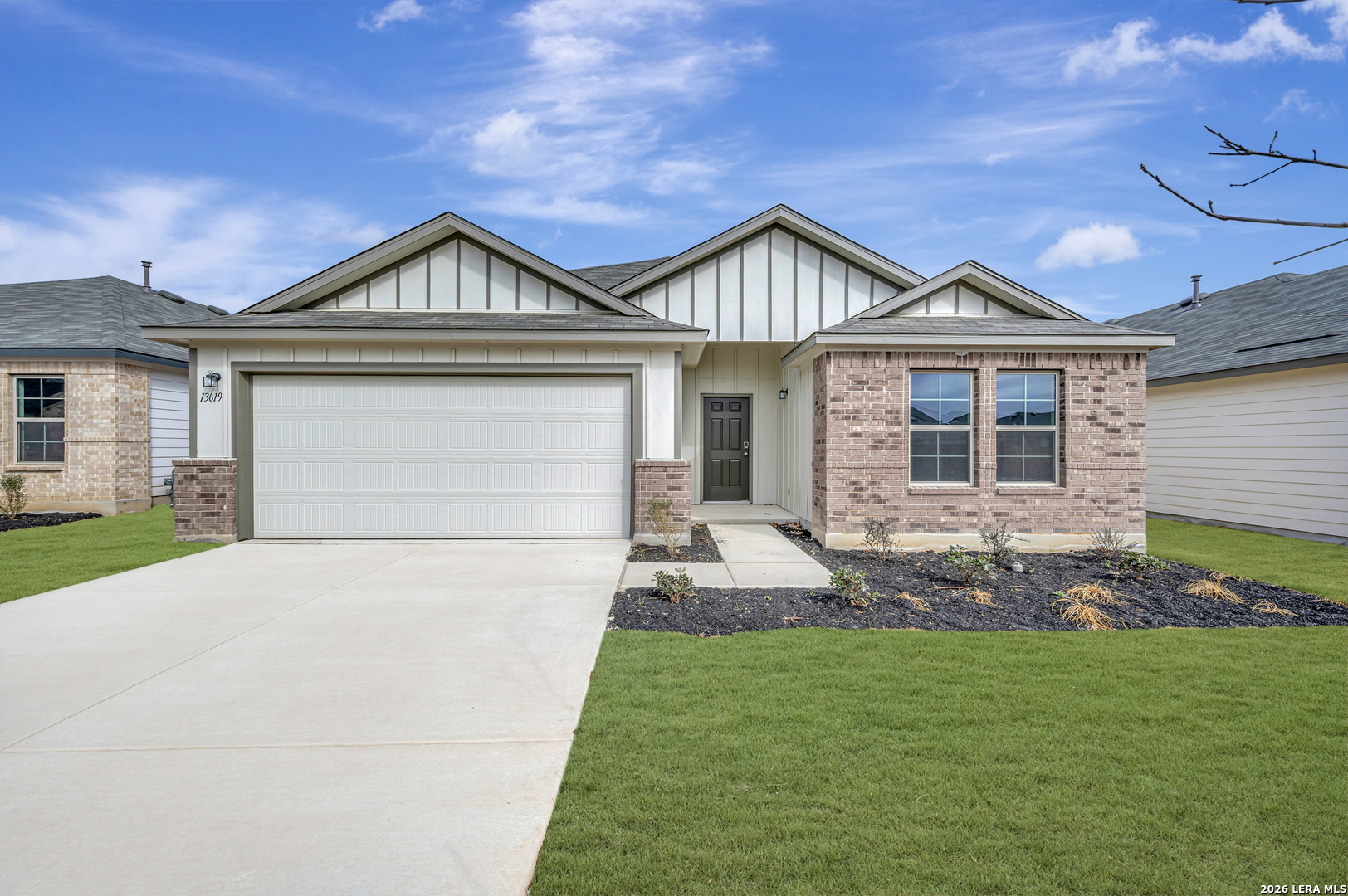 13619 Beebrush Saddle Listing Cover Image