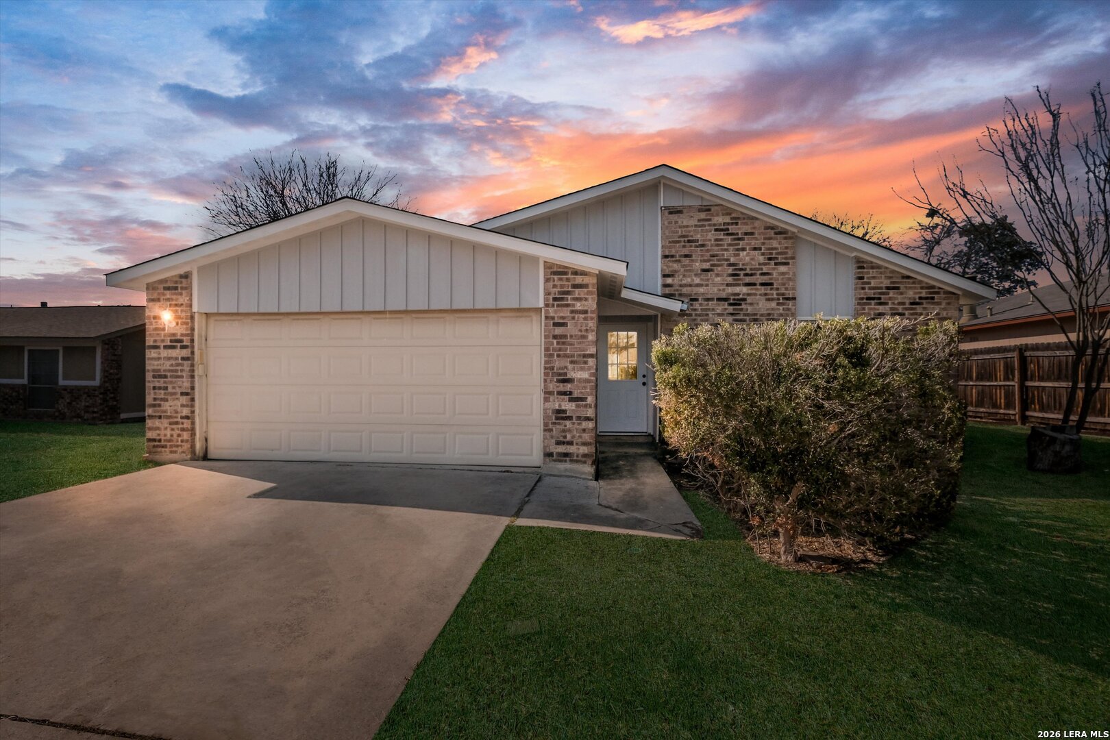 5527 Colewood St Listing Cover Image