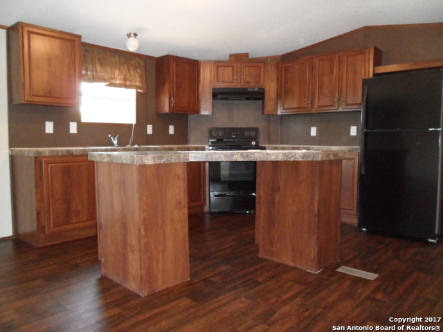 410 TAMARACK DR, Canyon Lake, TX 78133