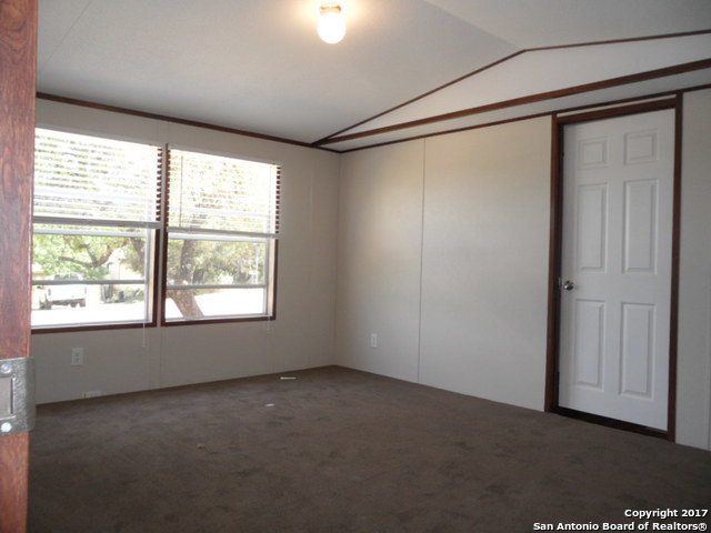410 TAMARACK DR, Canyon Lake, TX 78133