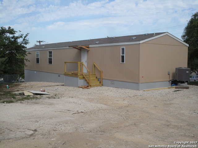 410 TAMARACK DR, Canyon Lake, TX 78133