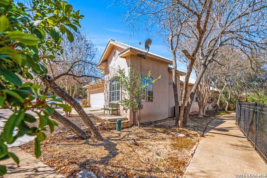 20 Oakwell Farms Listing Cover Image