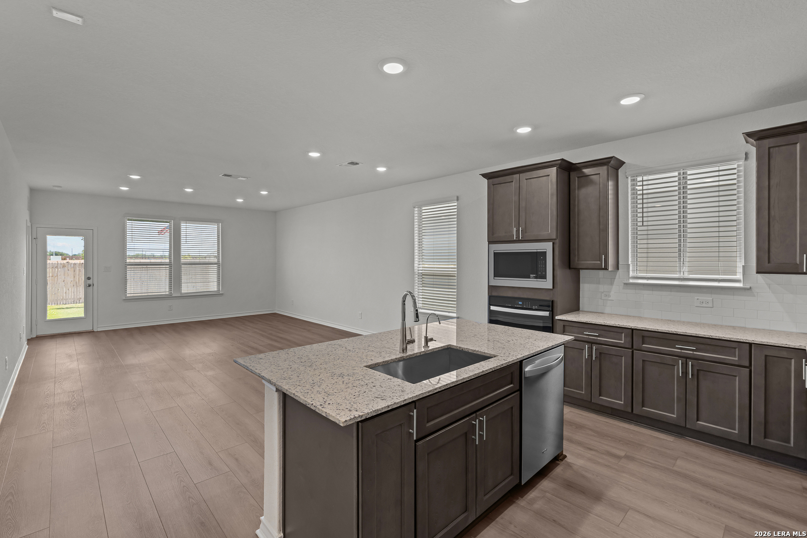 118 THORNY GRV, San Antonio, TX 78253