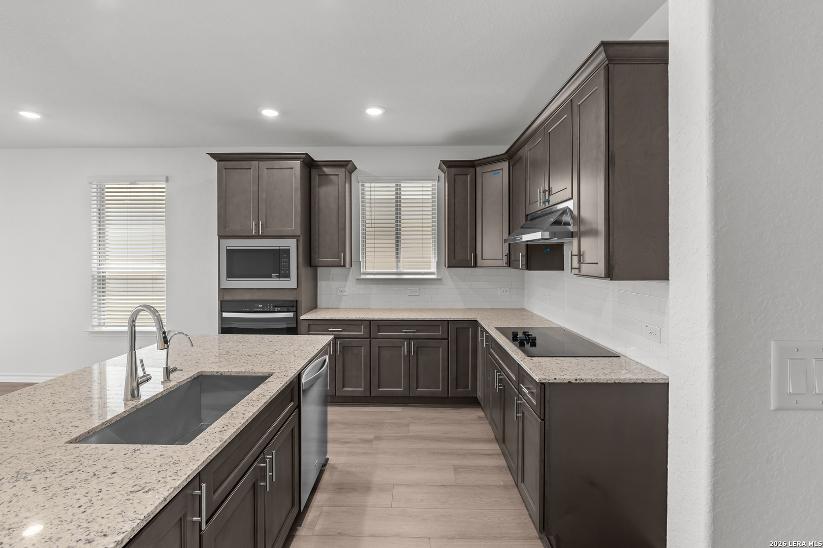 118 THORNY GRV, San Antonio, TX 78253