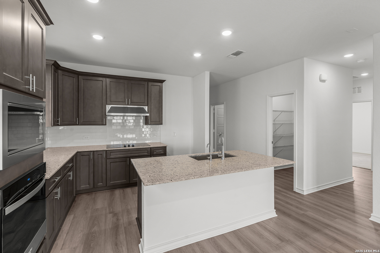 118 THORNY GRV, San Antonio, TX 78253