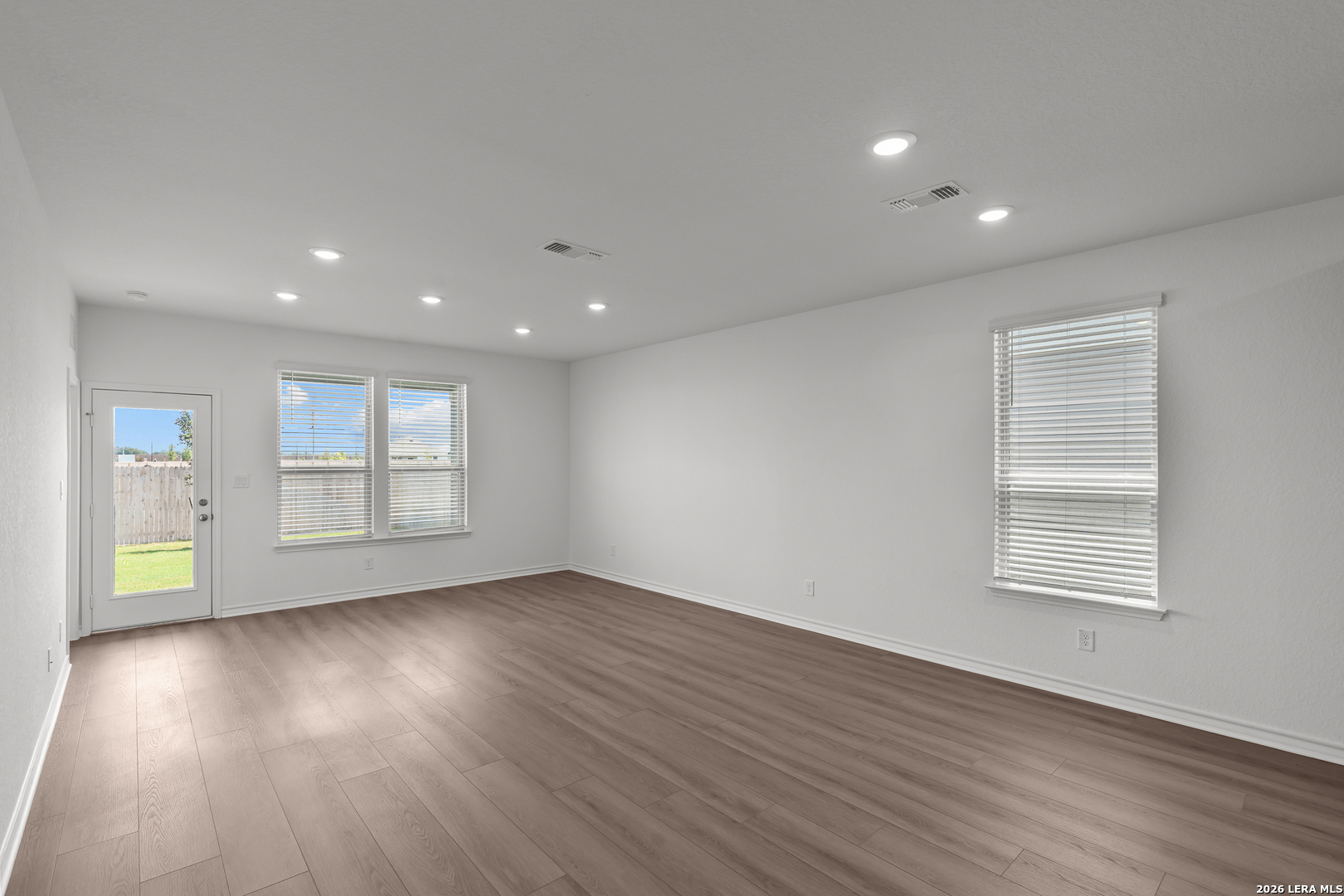 118 THORNY GRV, San Antonio, TX 78253