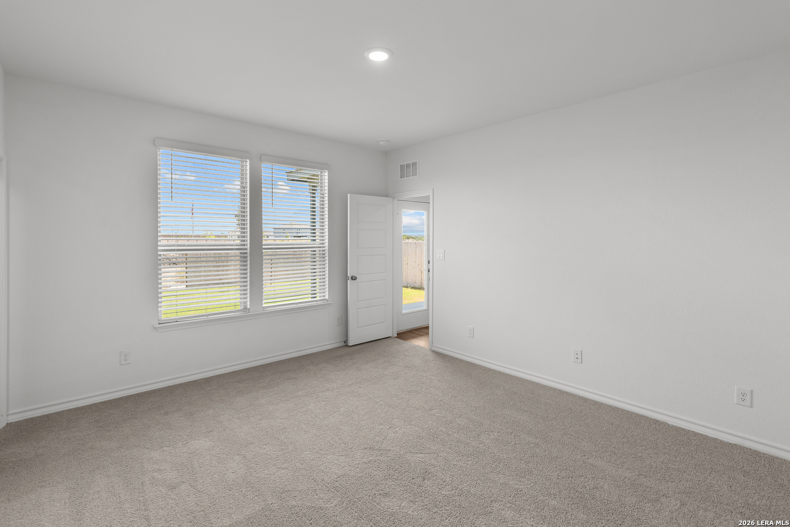 118 THORNY GRV, San Antonio, TX 78253
