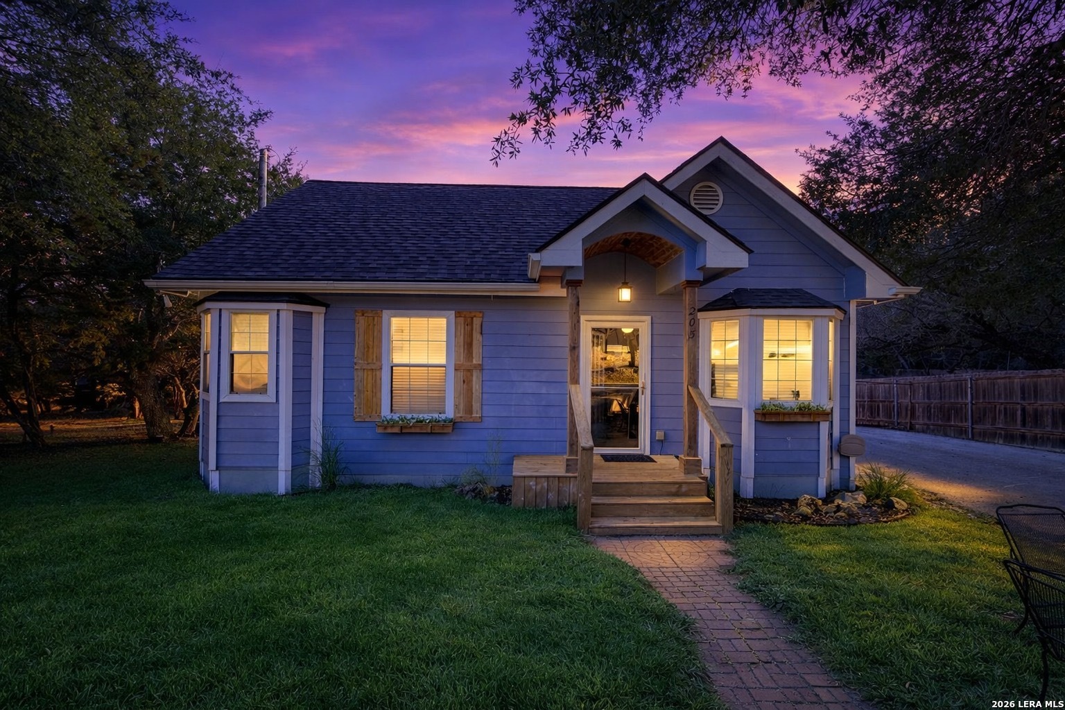 205 Woodridge Listing Cover Image