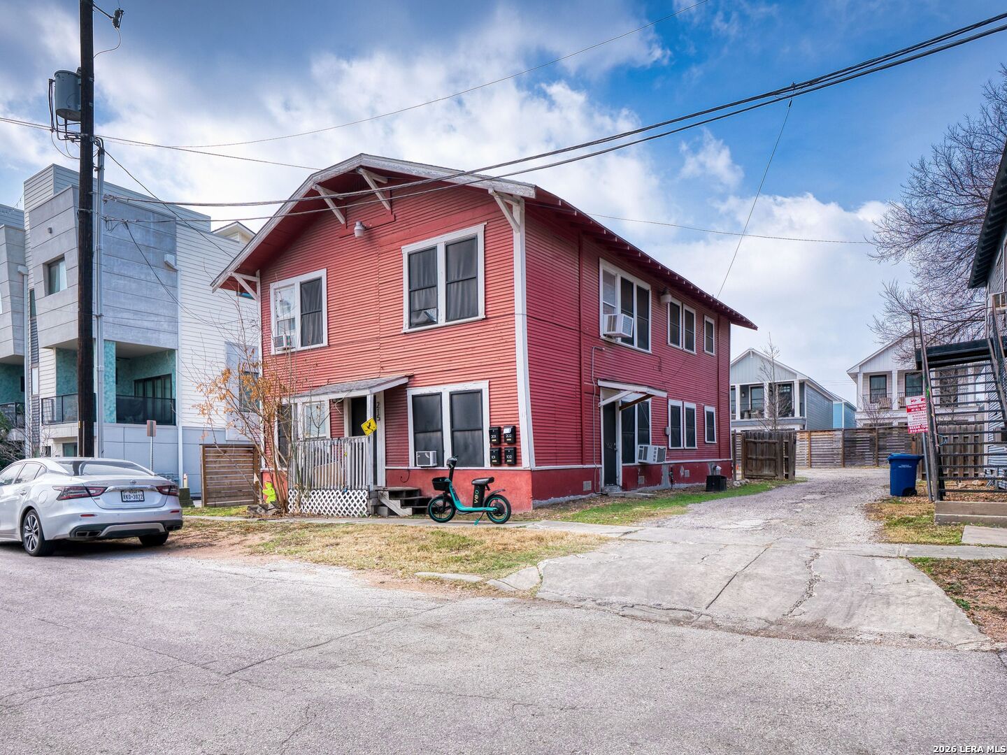 215 Paschal St Listing Cover Image