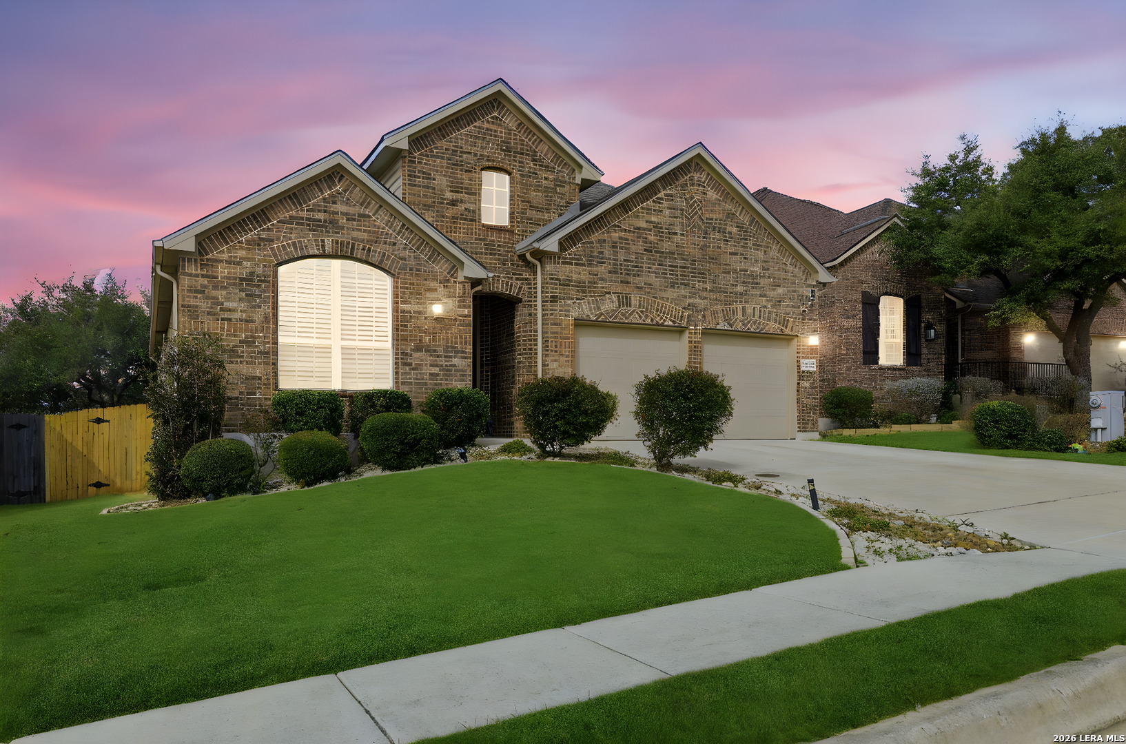 3094 Blenheim Park Listing Cover Image