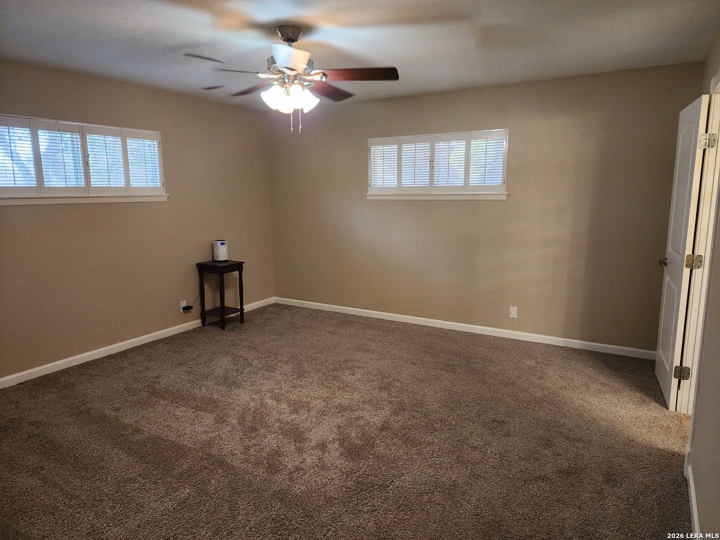 6350 Mondean St, San Antonio, TX 78240