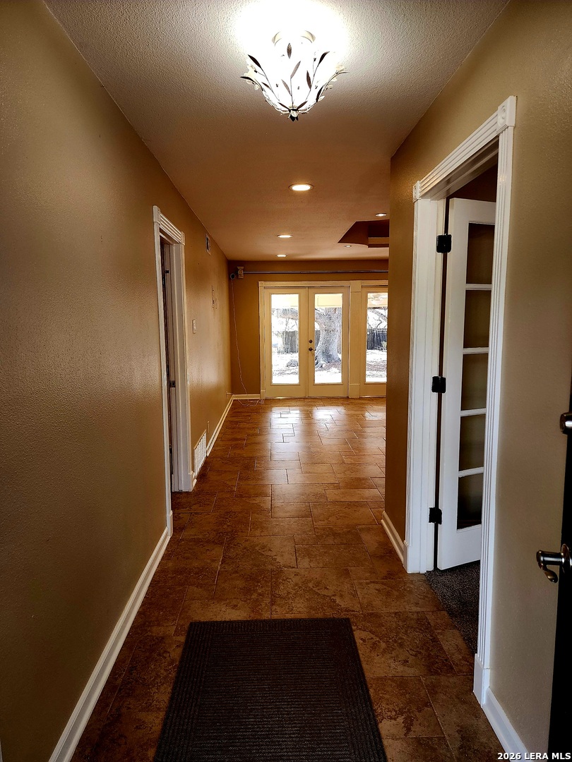 Entry/Foyer