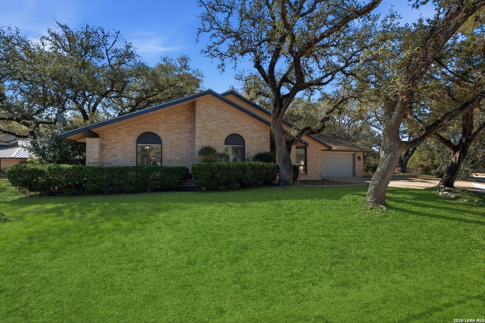 802 Sherman Oak Listing Cover Image