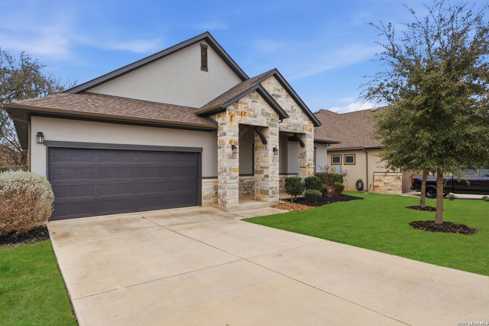 1157 Carriage Loop Listing Cover Image