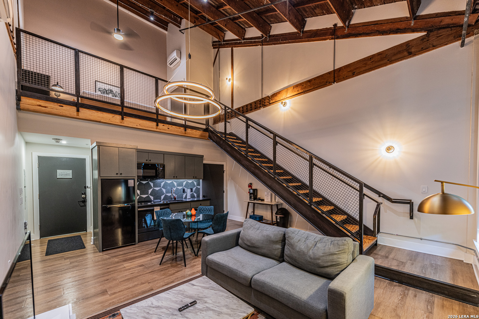 1425 Flores Listing Cover Image