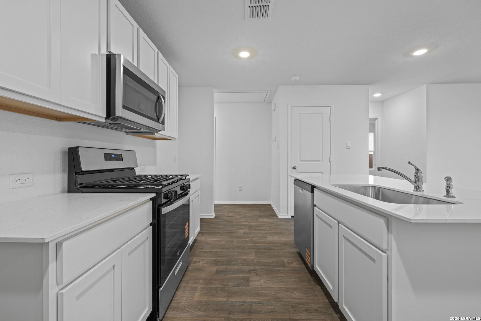 12552 Spoor Vly, Converse, TX 78109