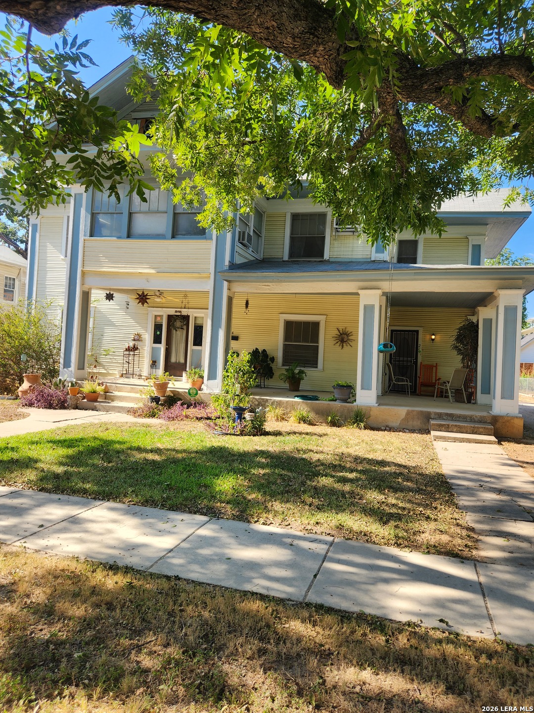 1027 Mistletoe Listing Cover Image