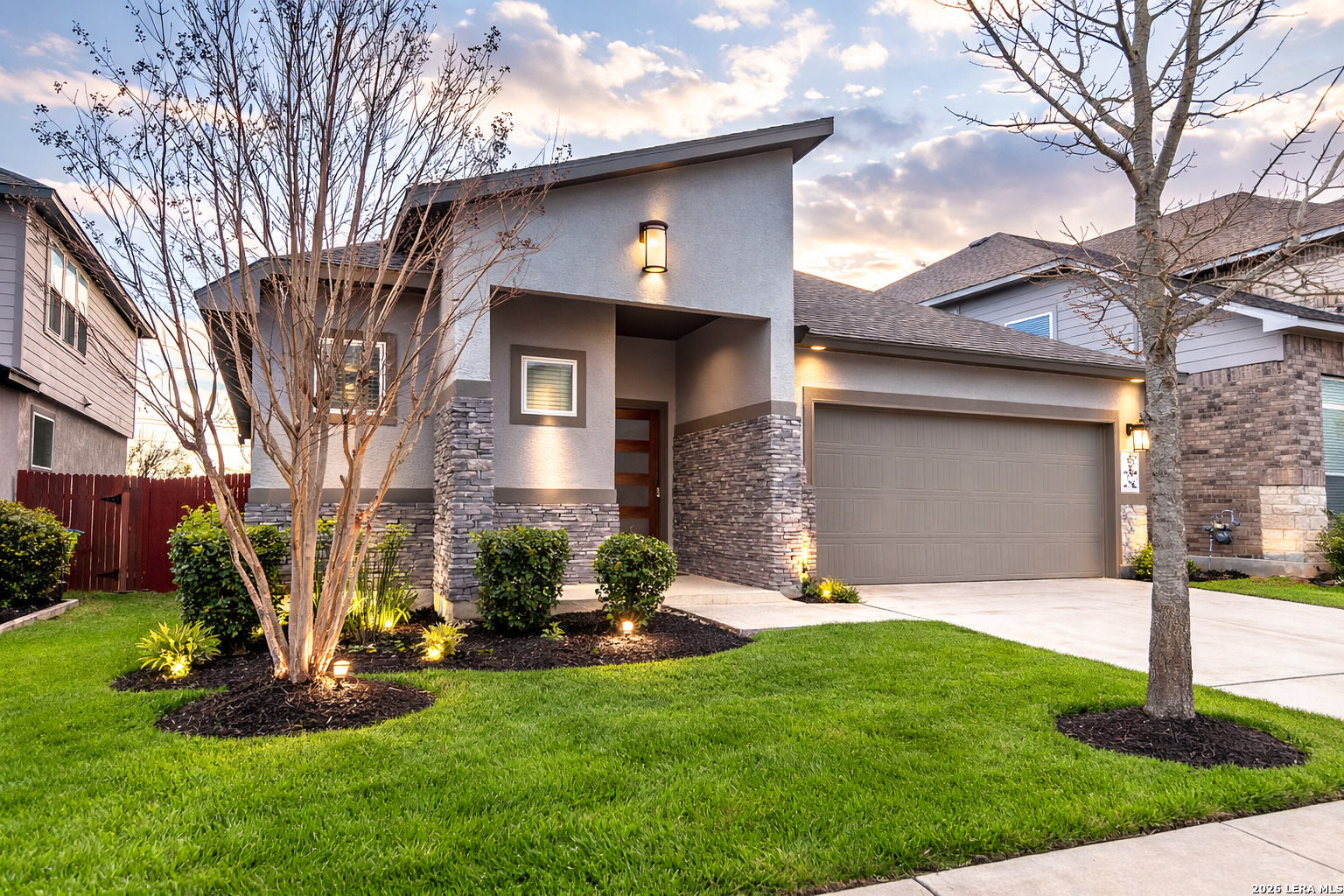 8022 Carver Heights Listing Cover Image